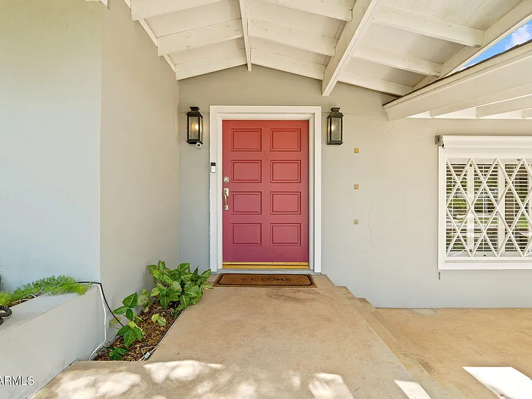 2054 E Rancho Dr — Photo 9