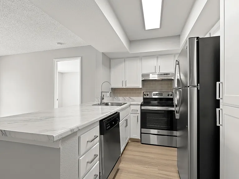 Quail Cove Apartments — Photo 27