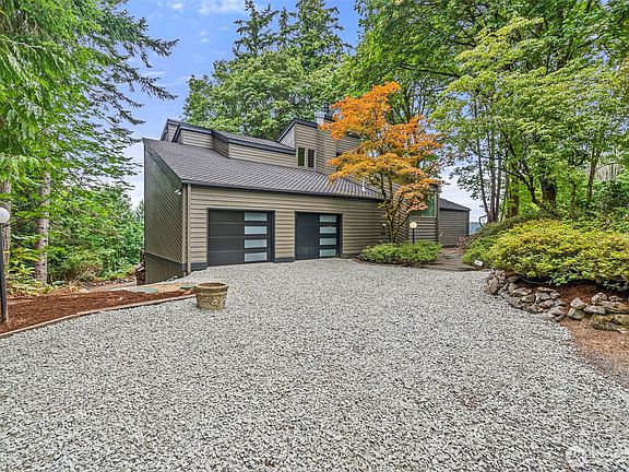2nd image of 93 Raft Island Drive NW