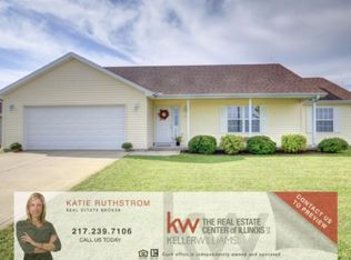 405 Rocket Rd, Tolono, IL 61880