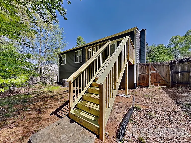 1330 Ling Dr — Photo 16