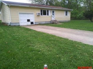 910 F St, Saint James, MO 65559