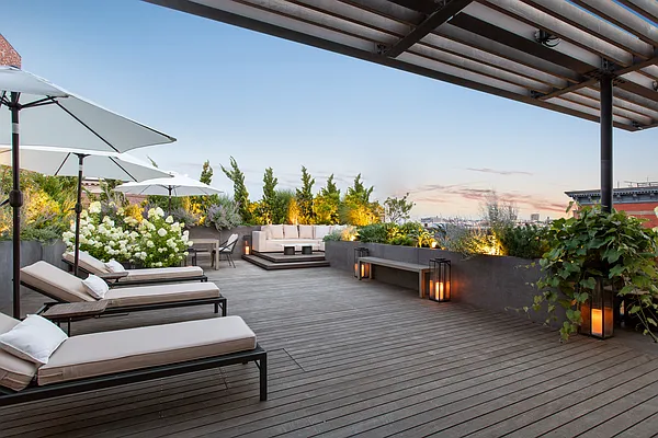 Rented by Compass | media 24