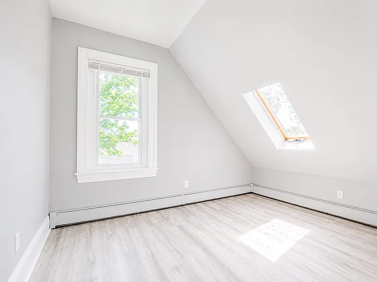 239 Vine St #8 — Photo 3
