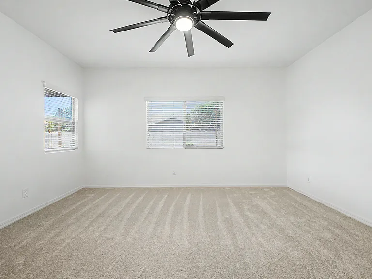 1360 W Joshua Tree Ave — Photo 24