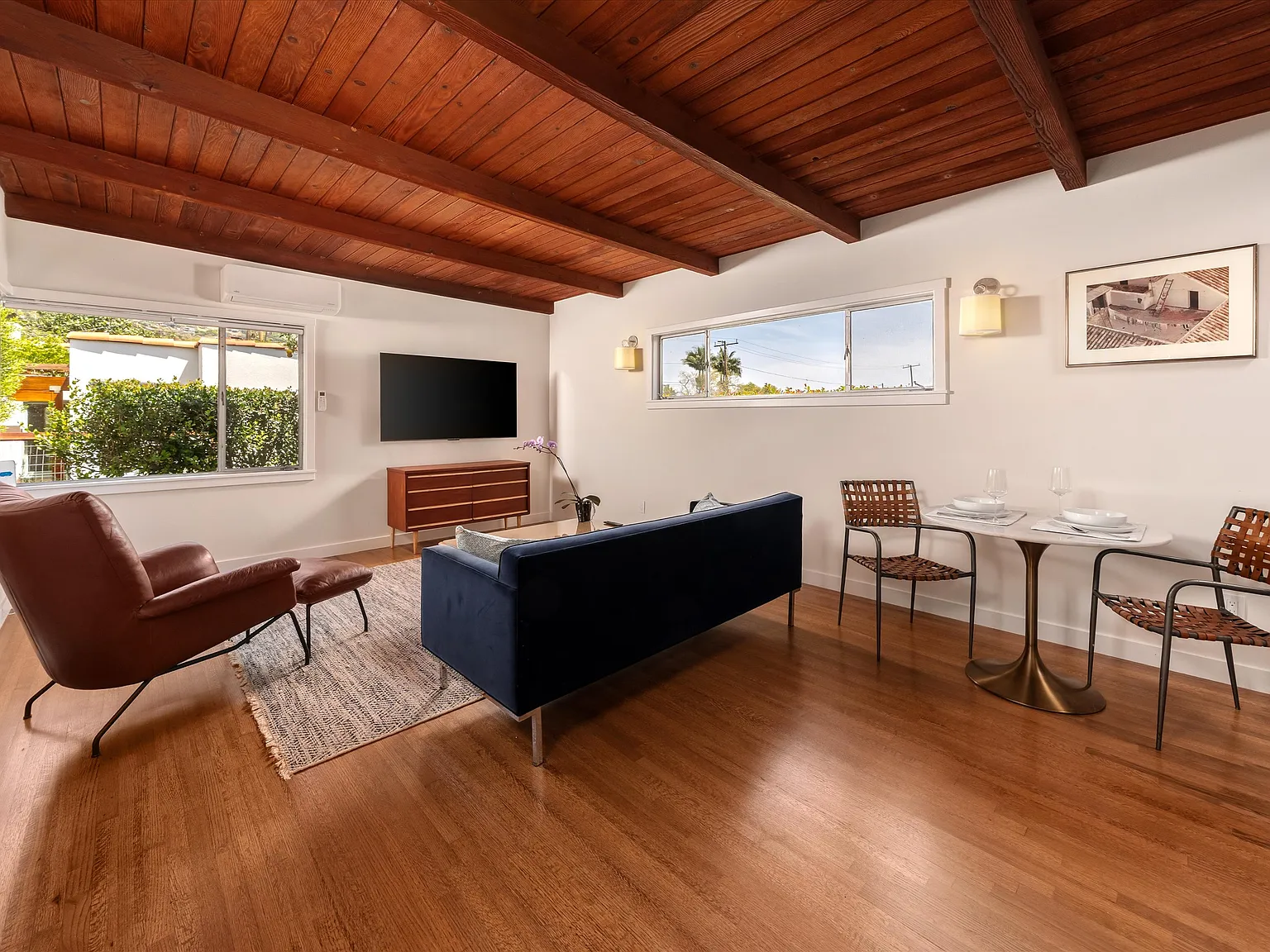 1 bed, 836 sqft, $5,500 — Photo 3