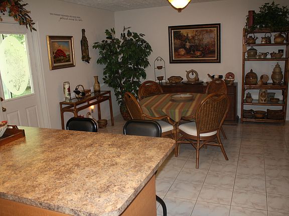 5th image of 625 SW Dolores Avenue