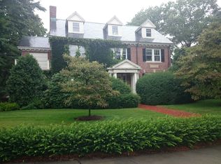 61 Dean Rd, Brookline, MA 02445