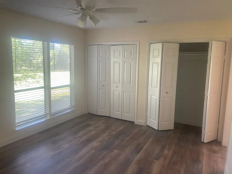 Master bedroom w view & double closet