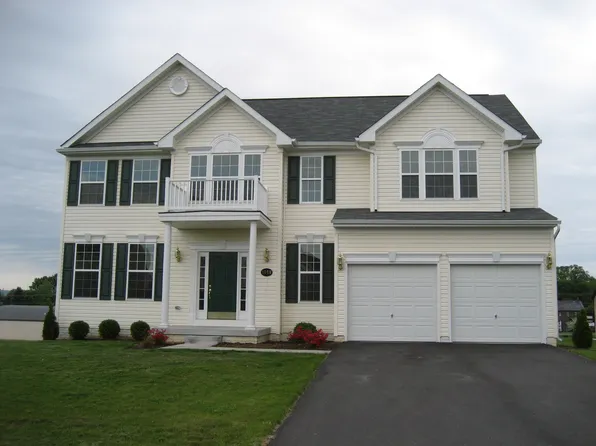 1006 Alandale Dr, Chambersburg, PA 17202
