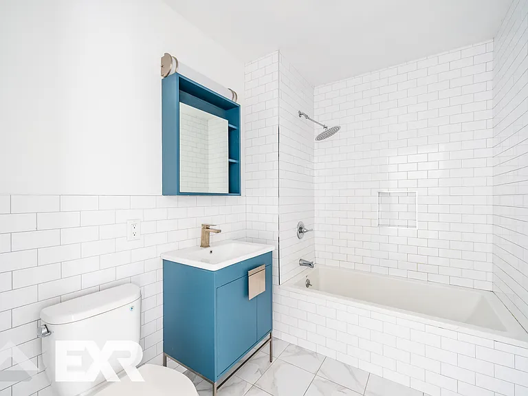 1915 Beverley Rd #204 — Photo 12