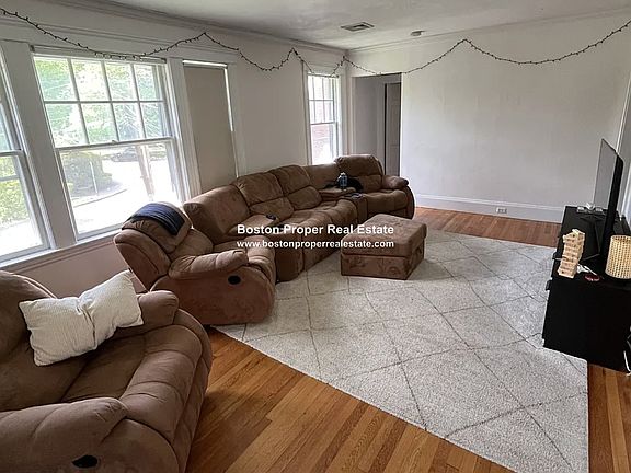 5th image of 8 Hammondswood Rd #11