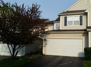 303 Grand Ridge Rd, Saint Charles, IL 60175