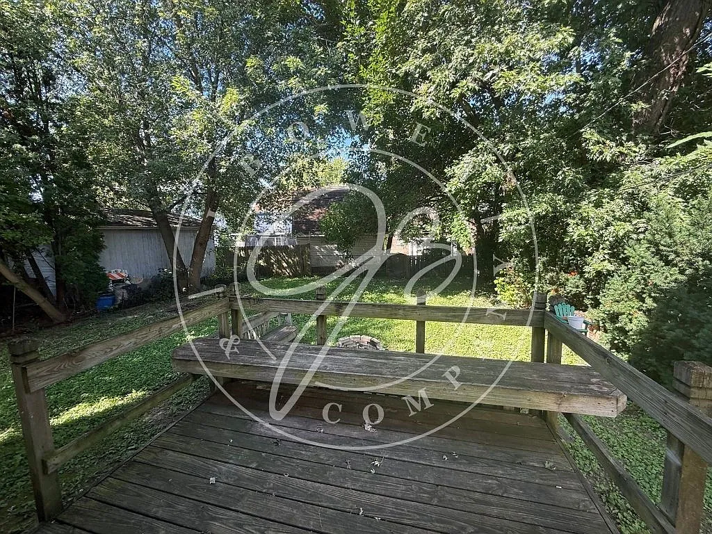 3 bed, 1.5 bath, 1176 sqft, $1,400 — Photo 3