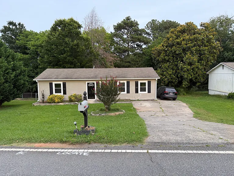 108 Old Grassdale Rd — Photo 1