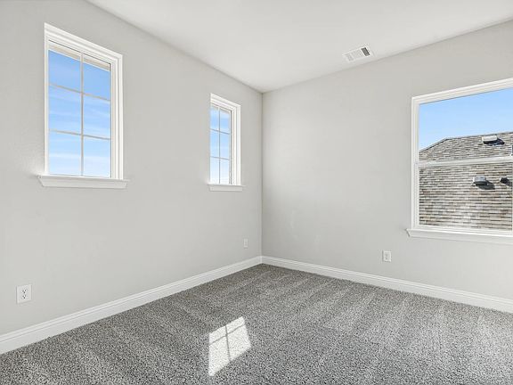 5th image of 408 Lane Dr