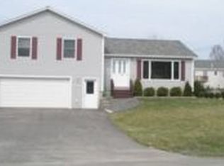 10 Valley Farms Rd, Fairfield, ME 04937