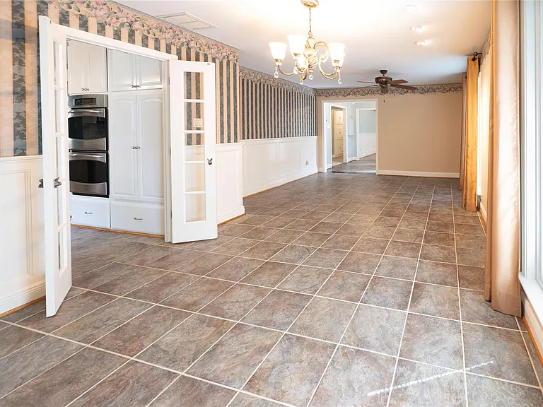 7546 Maple Tree Dr — Photo 25