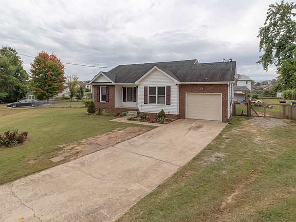 2nd image of 1033 Angela Dr