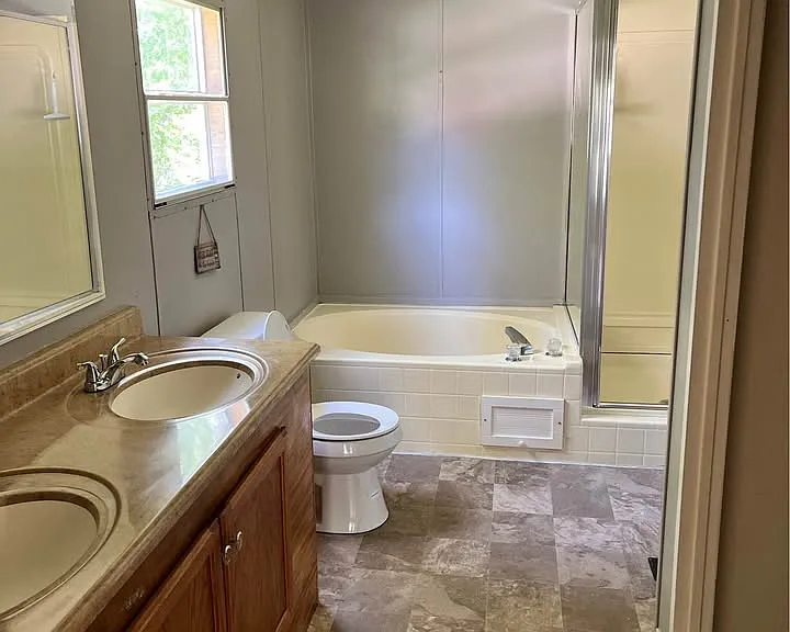 104 Adams Ln — Photo 9