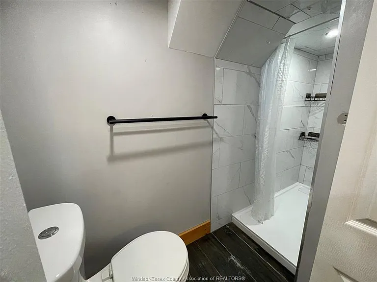 41 Alexandra Ave SW #BACK — Photo 11