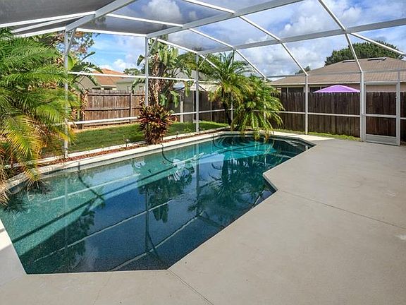 3rd image of 173 Woodbury Pines Cir