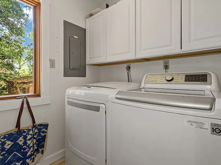 1677 Chinford Trl — Photo 10