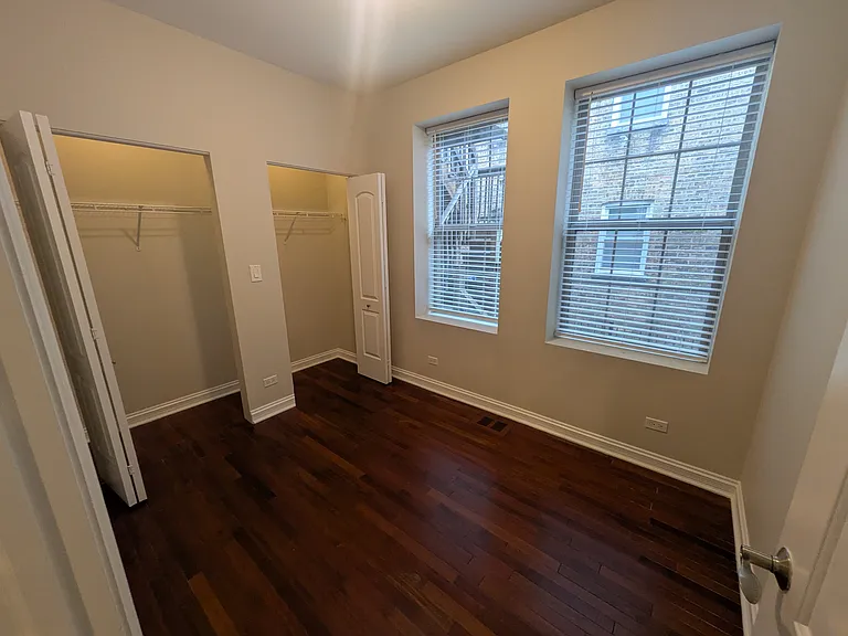 4321 1/2 N Tripp Ave #1W — Photo 7