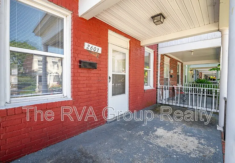 2603 Grayland Ave — Photo 4