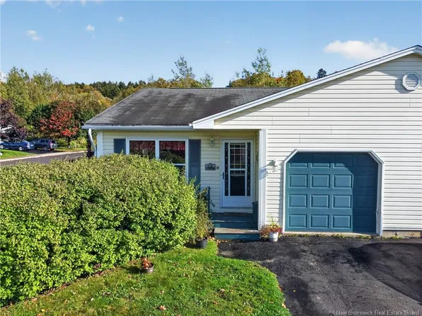 38 Thistle St, Saint John, NB E2M 5T1