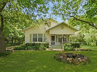 2081 Cemetery Rd, West, TX 76691