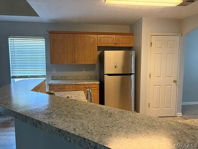 3 bed, 2.0 bath, 1566 sqft, $2,000 — Photo 4