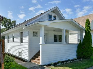 5415 W Warwick Ave, Chicago, IL 60641