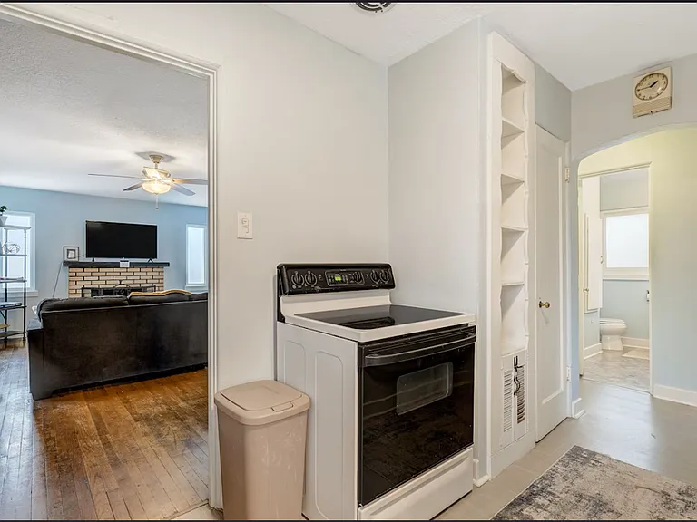 2533 E Buena Ventura St #1 — Photo 10