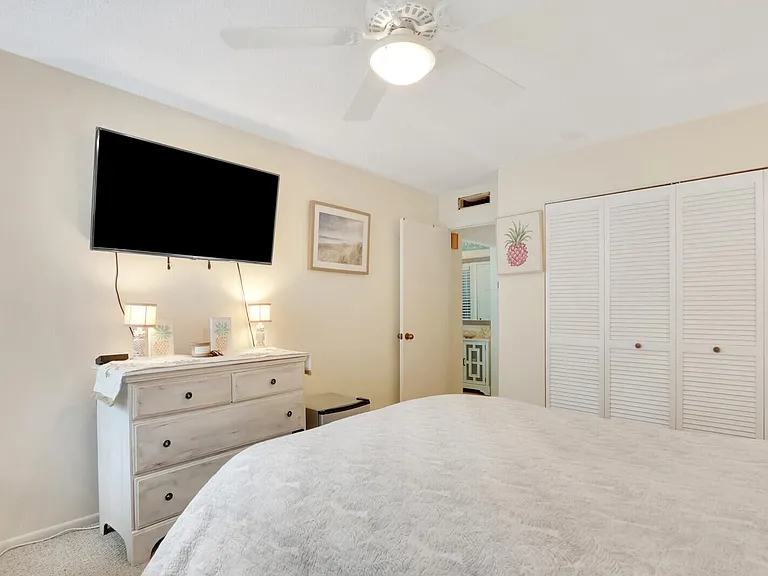 2051 NE Ocean Blvd #A12 — Photo 13