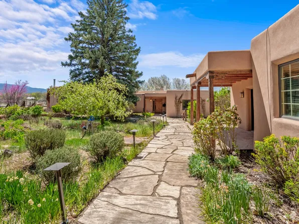 222 State Rd, Santa Fe, NM 87501