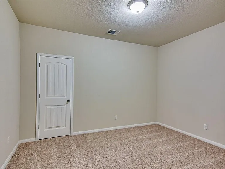 309 Naset Dr — Photo 21