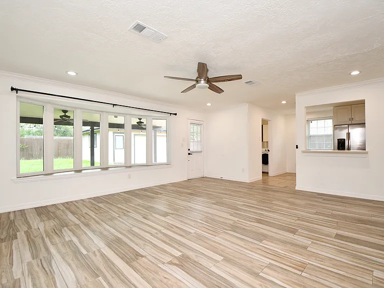 5951 Beaudry Dr — Photo 17