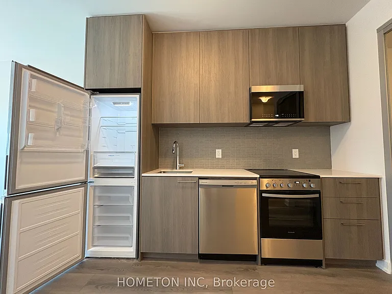 7439 Kingston Rd #813 — Photo 4