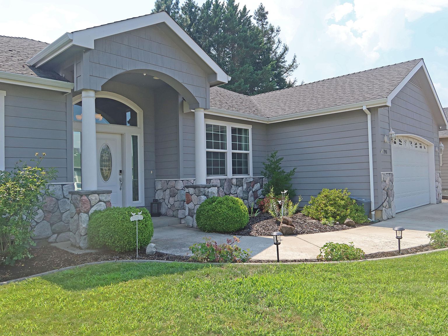 1901 Woodside Dr, Medford, OR 97501 Zillow