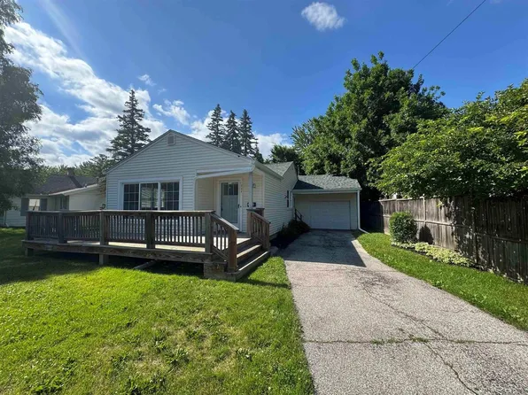 1954 Holcomb St, Saginaw, MI 48602