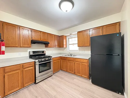 174 Dwight St #1 Photo 1