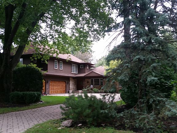 3rd image of 2261 Thorntree Ln