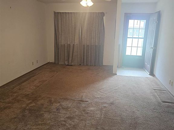 5th image of 101 Lewis St