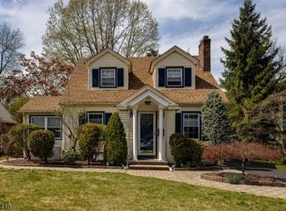 370 Huntington Rd, Union, NJ 07083