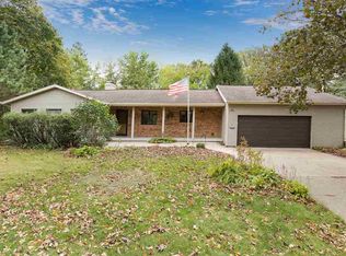 42 Riverview Park Dr, Bettendorf, IA