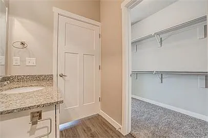 266 N 590 E — Photo 11