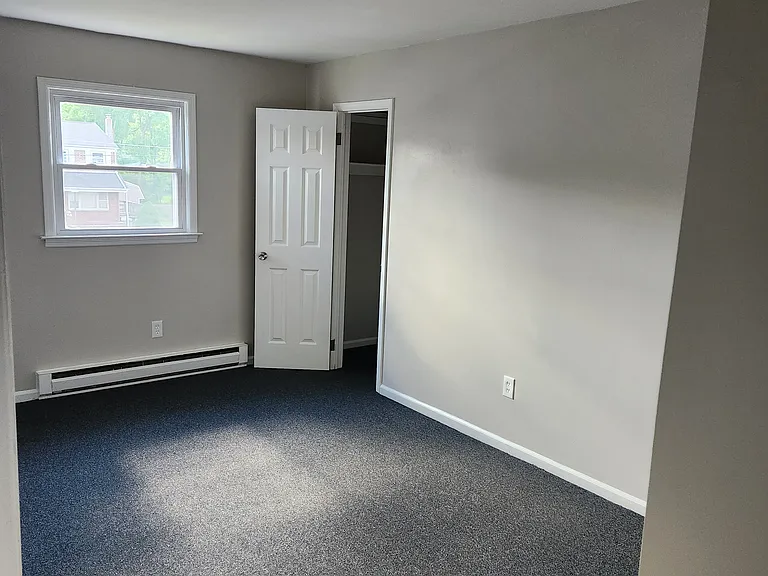 211 Front St #7 — Photo 7