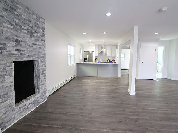 5th image of 161 Sportsman Ave