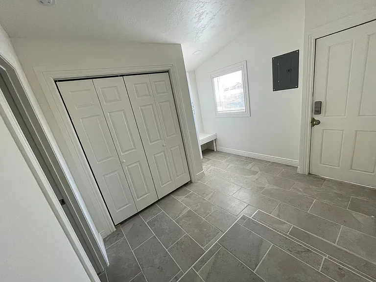 114 S 2250 W — Photo 14